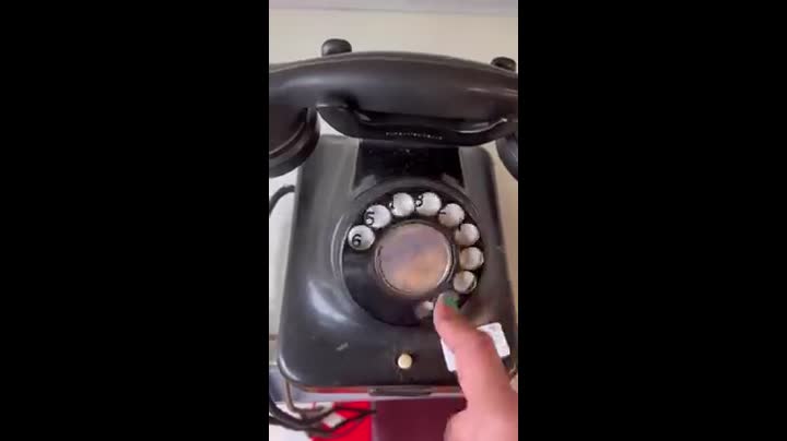 YTDown.com_Shorts_Most-satisfying-sounds-cute-old-telephon_Media_My7MFemegnI_004_240p Thumbnail